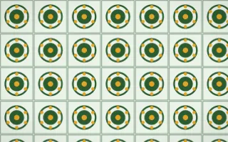 Amazônia Medallion Tile — light green, gold and white azulejo background