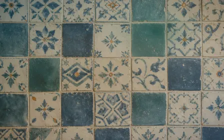 Azulejo Spotlight — light teal, gold and white azulejo background