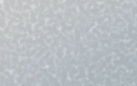 Montréal Hiver Plaster — light white and blue textured background