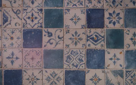 Tiles Low Key — dark pink tile background