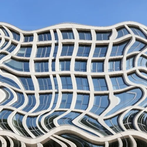 Distorsione elastica della realtà applied to the same source image