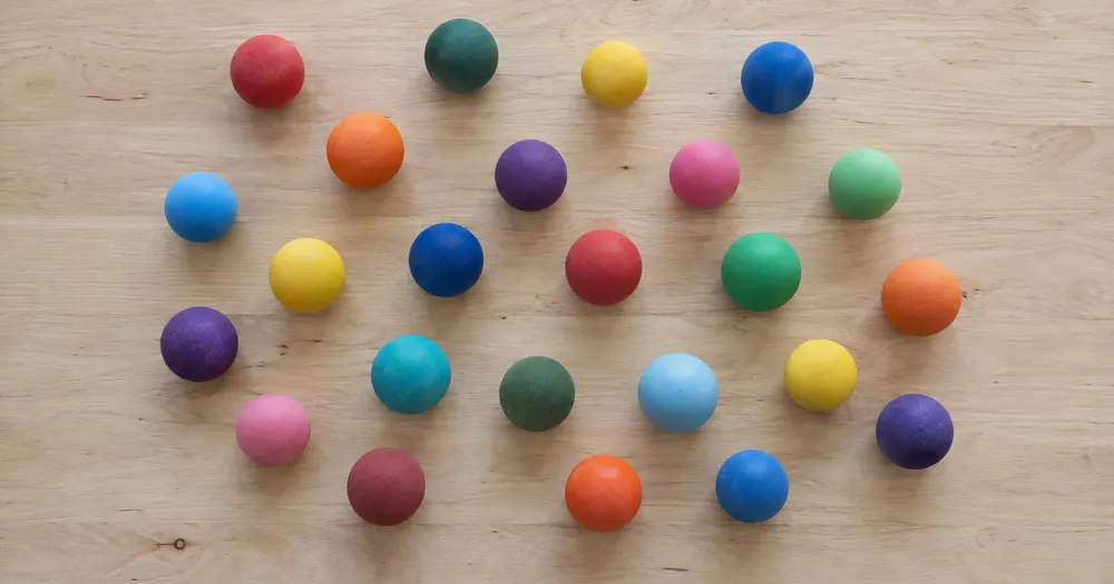 Count balls in a bucket or bag from a photo — count balls in a batch from a photo with marked results